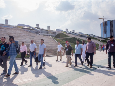 بازدید فارسی آموزان هشتاد و چهارمین دوره دانش افزایی از باغ کتاب